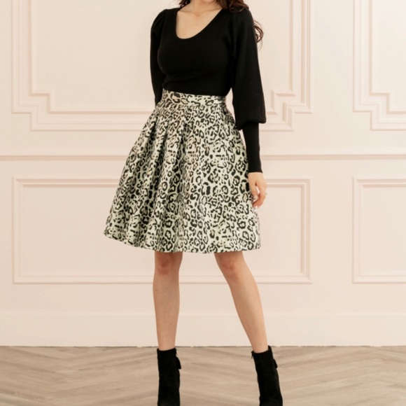 Rachel Parcell Dresses & Skirts - Rachel Parcell Metallic Leopard Jacquard Skirt XS